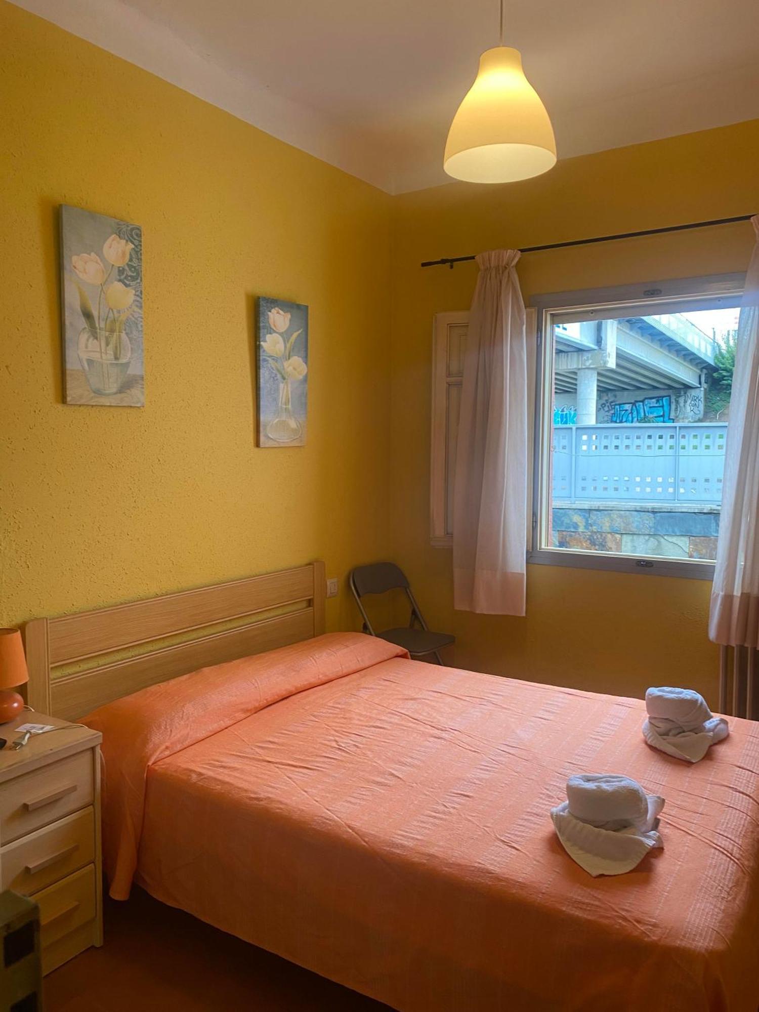 Hostal Lleida 塞古德卡拉斐 外观 照片